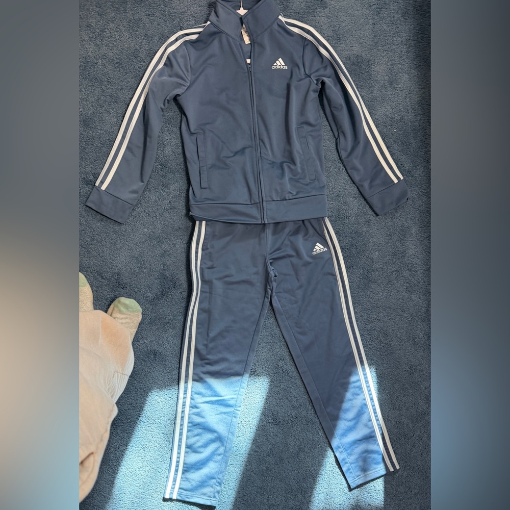Adidas boys track suit size 10/12